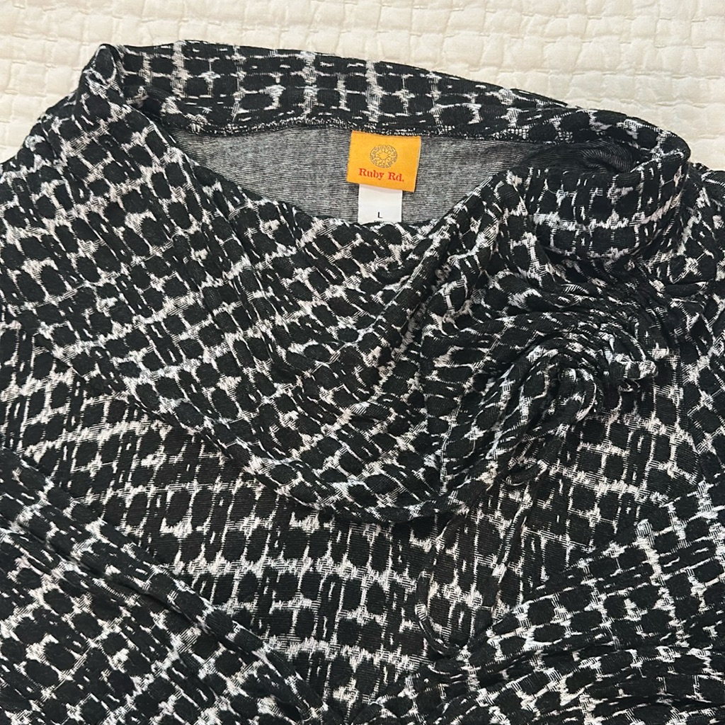 Ruby Rd. Cowl Like Neck